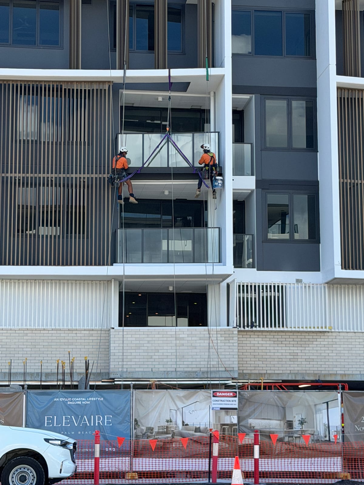 Elevaire, Palm Beach, on site