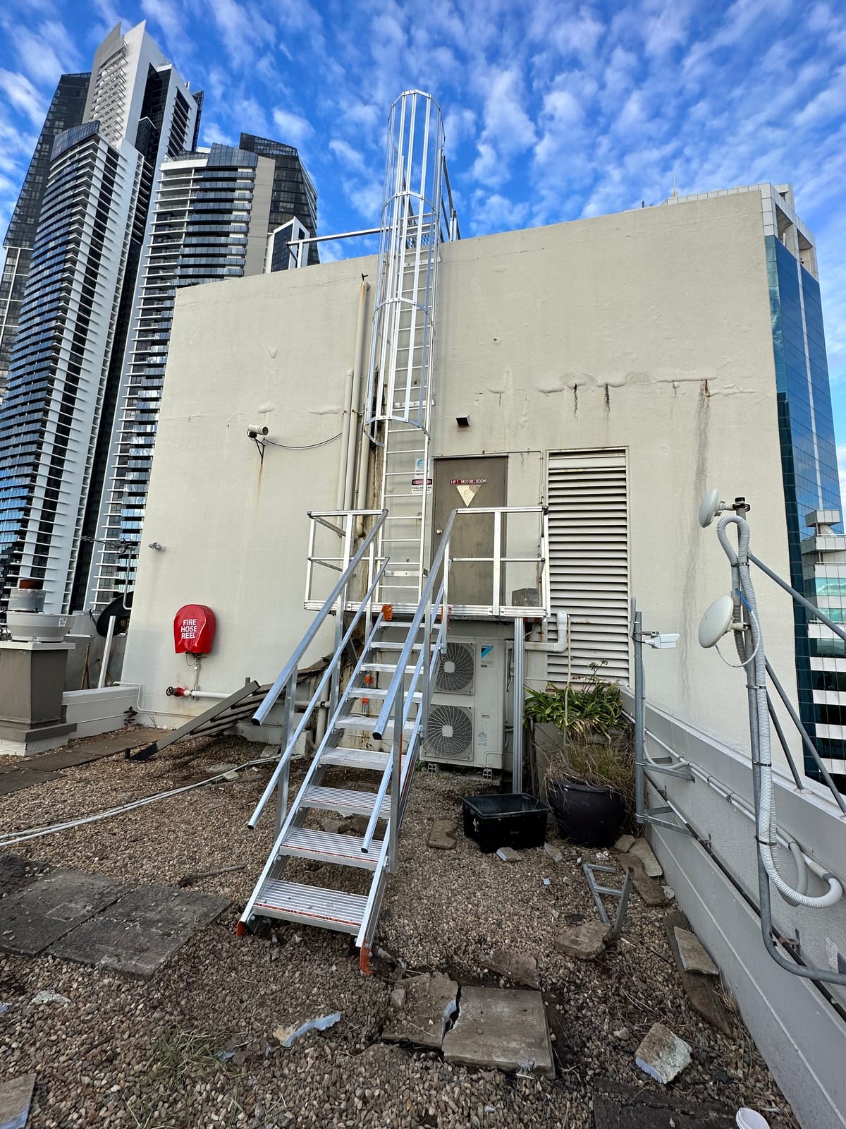Tiki Hotel, Height Safety System Install, on site