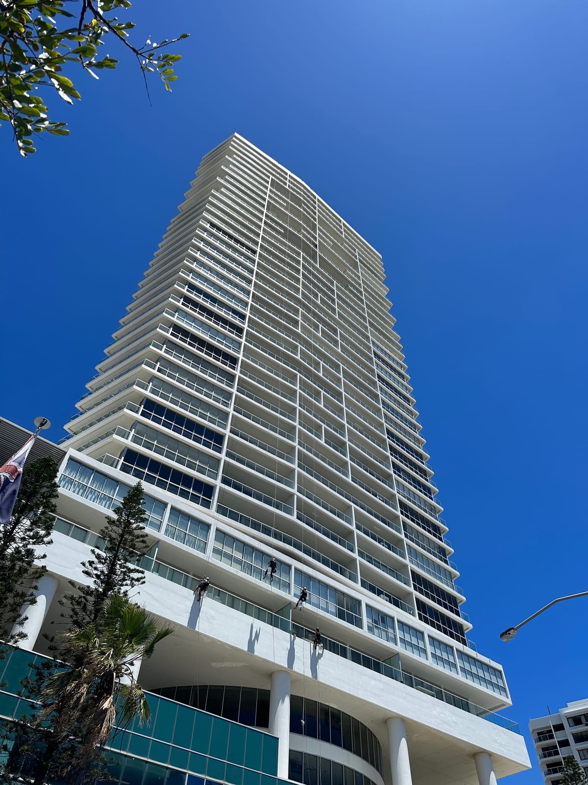 Air on Broadbeach, Window Cleaning, on site