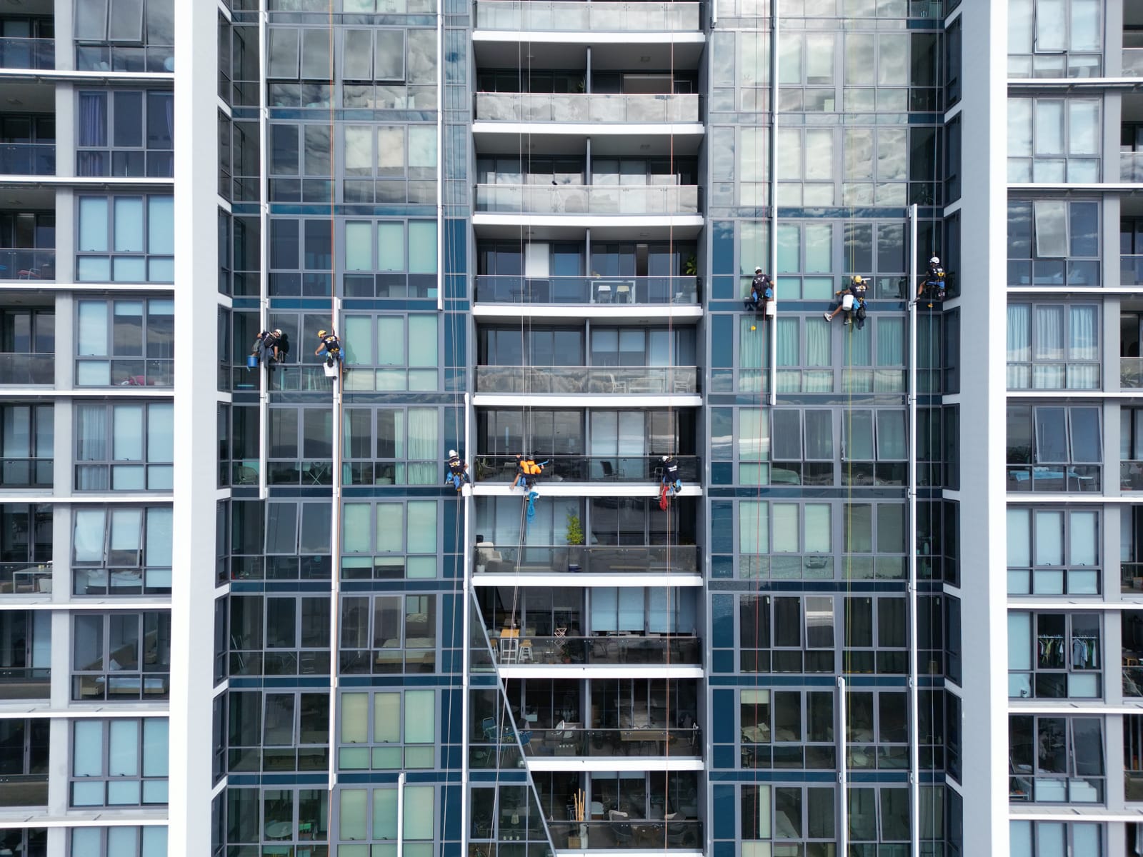 Sundale, Building Wash Down, on site